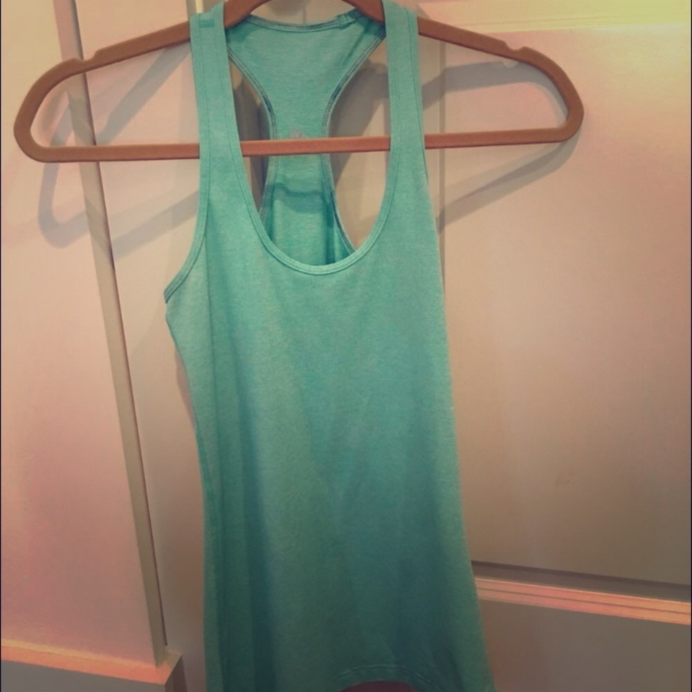 Lululemon workout tank