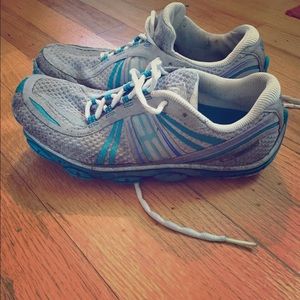 Brooks Pure Connect running shoes