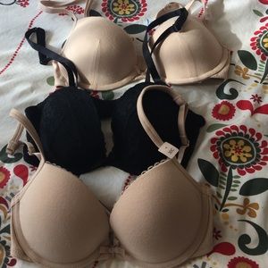 🚫SOLD🚫 of La Senza bra NWOT sz 30C🚫