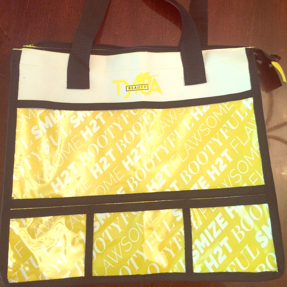 Tyra Beauty Bag