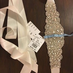 ♥️New♥️David's Bridal Rhinestone Sash Belt♥️
