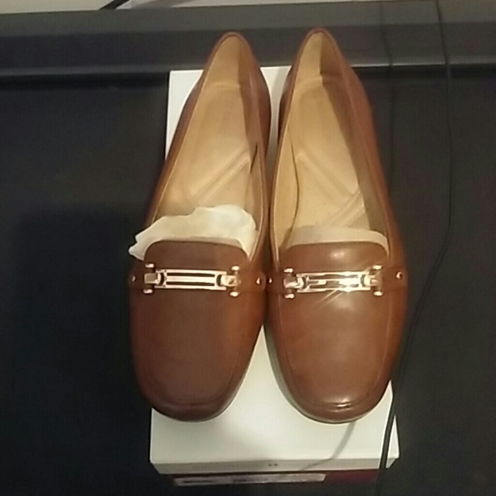 Naturalizer size 71\2 M