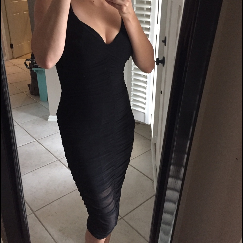 Beautiful mesh midi dress with ruching