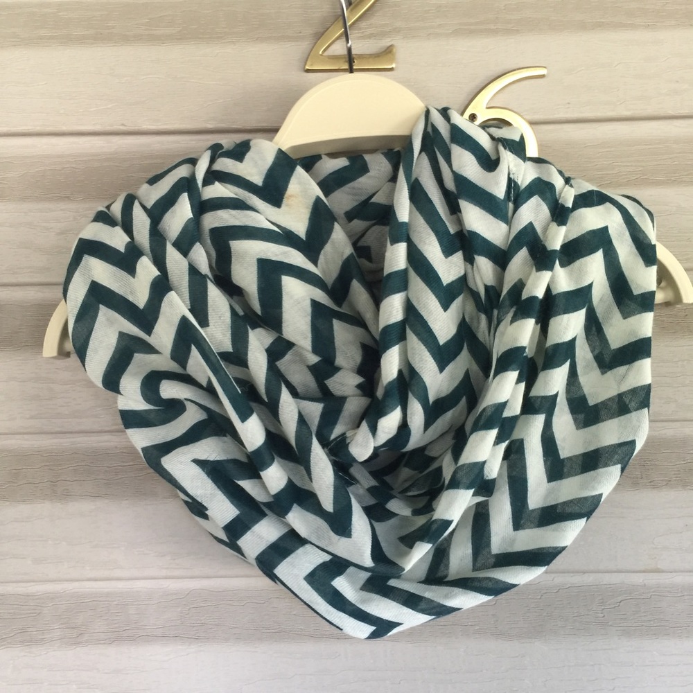 Chevron infinity scarf