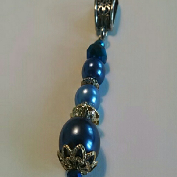Elegant Victorian Blue Pearl Pendant - Picture 2 of 3