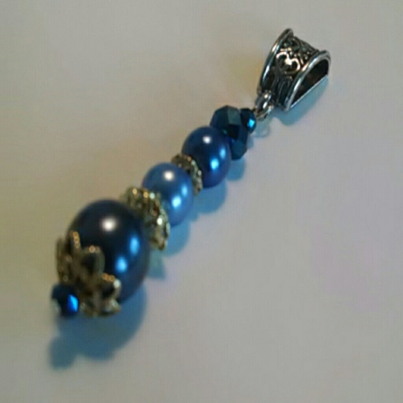 Elegant Victorian Blue Pearl Pendant - Picture 3 of 3