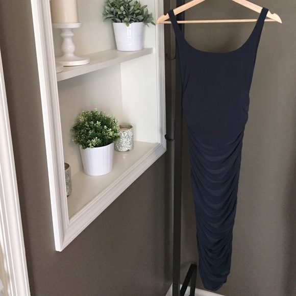 Charcoal ruched midi dress - Picture 2 of 4