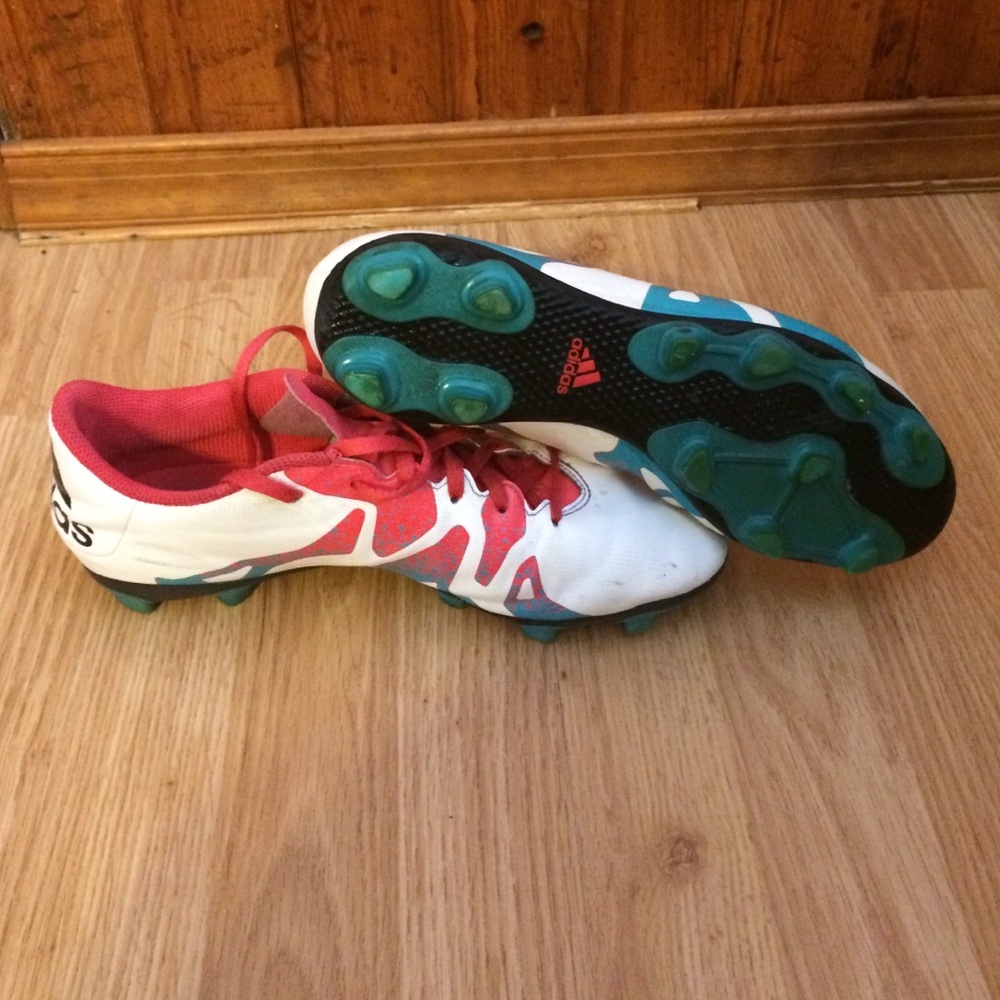 Soccer cleats