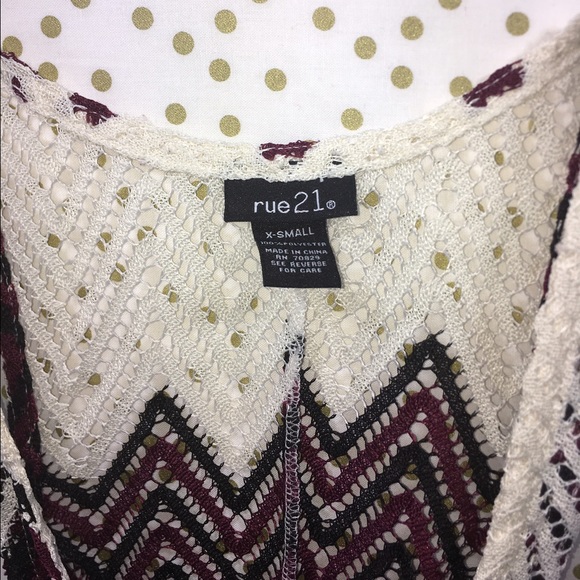 Rue 21 Sleeveless Crocheted Top - Picture 4 of 4