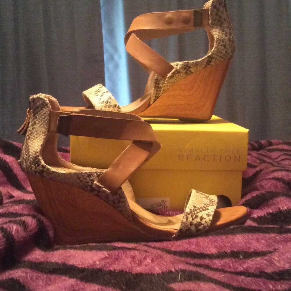 Kenneth Cole wedges