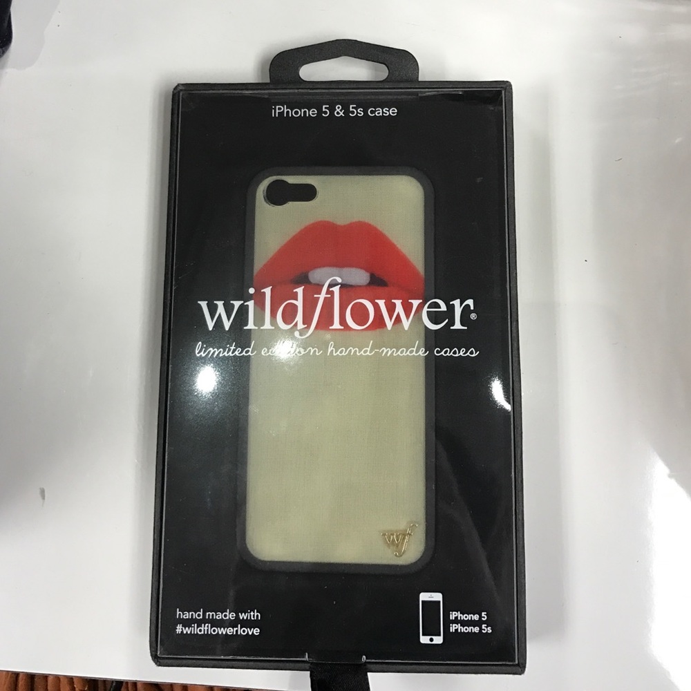 Wildflower "Lips" iPhone 5 & 5s case👄