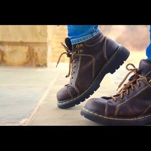 Dr. Marten's Brown Leather Boot Size 9