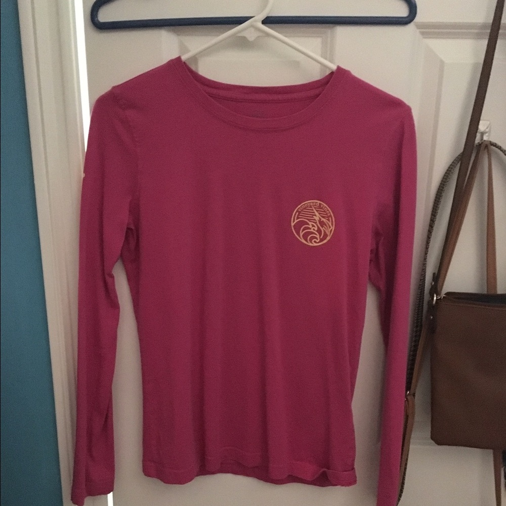 Vineyard vines t-shirt