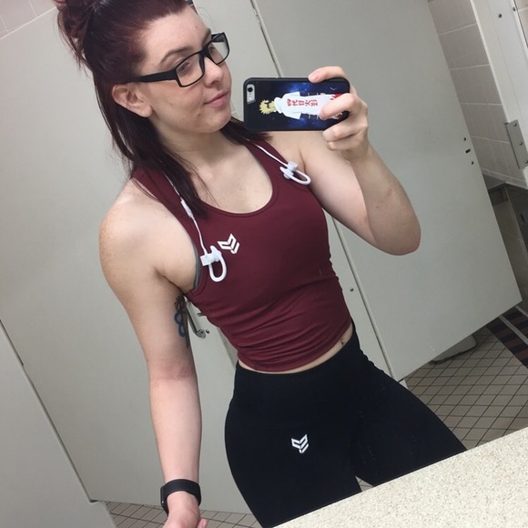 Meet your Posher, Aspen - Picture 2 of 4