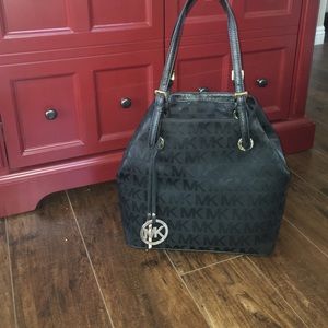 Michael Kors Jet Set Grab Bag