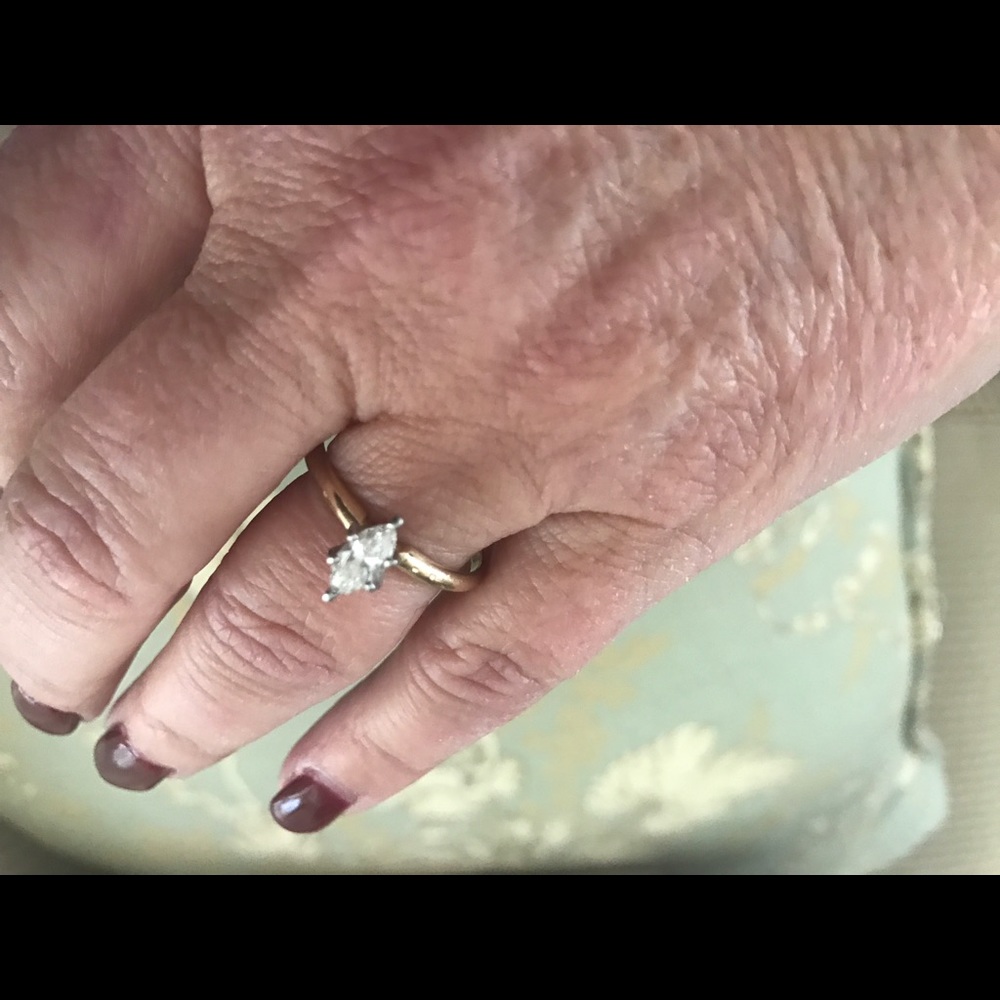 14 KARAT GENUINE DIAMOND RING