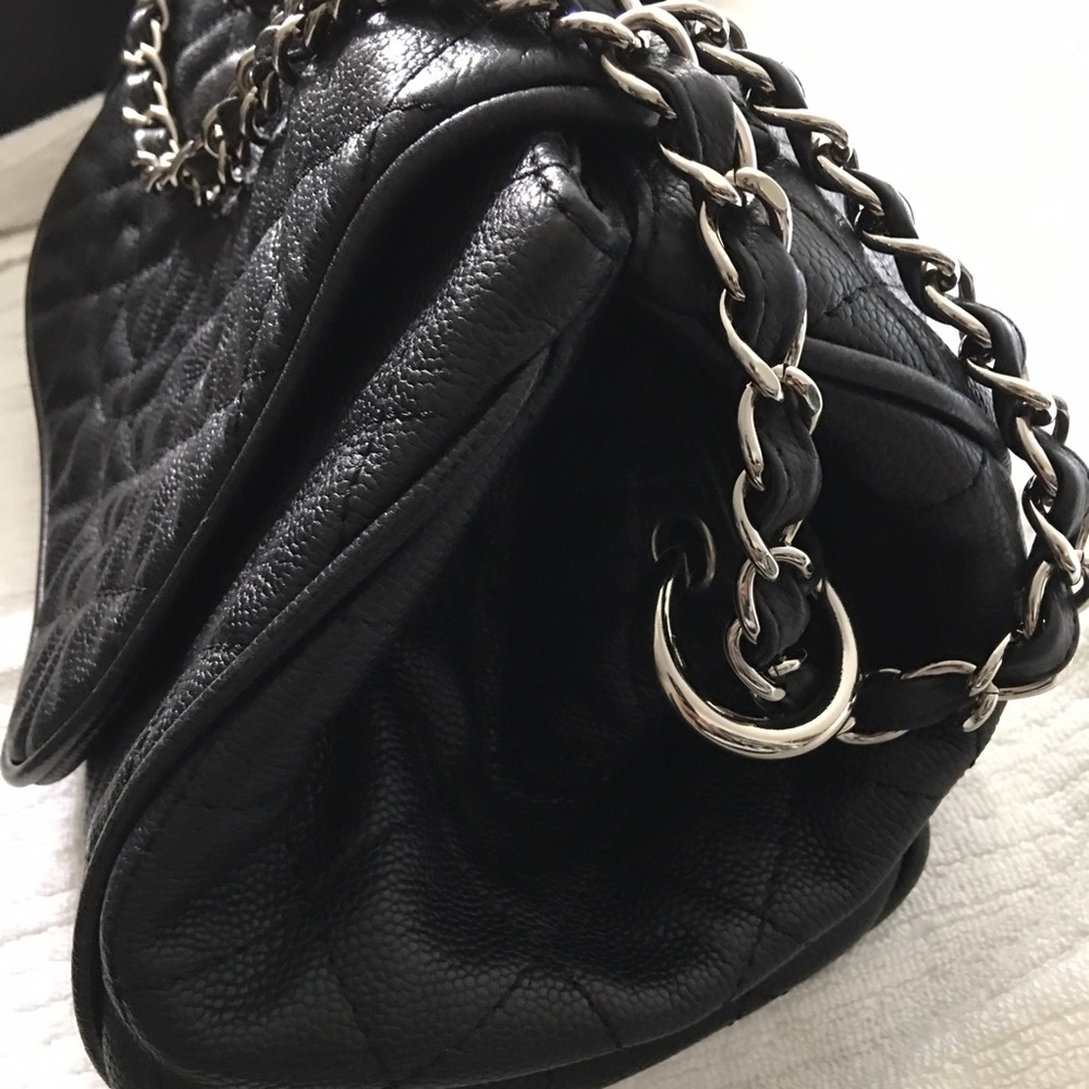 Chanel - Picture 2 of 7