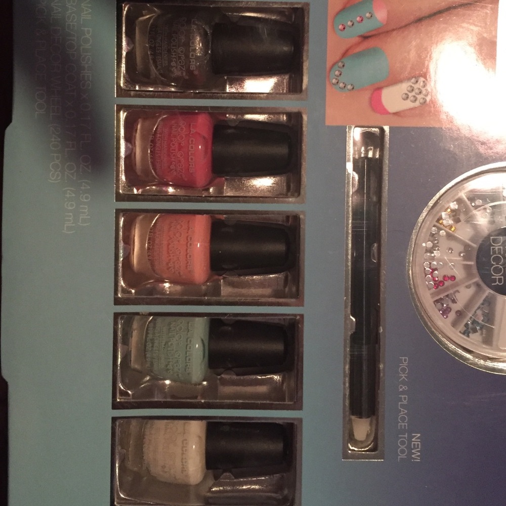 L.A. Colors Nail Design Kit - Picture 2 of 4