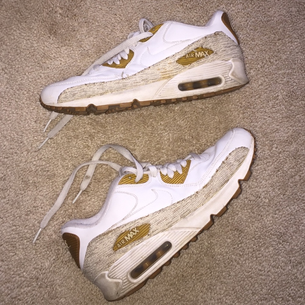 White Nike airmax