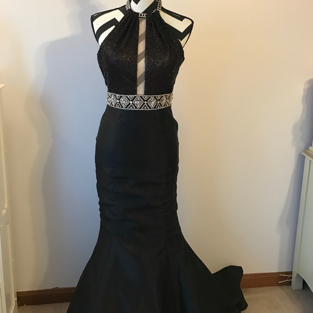 Sherri Hill prom dress