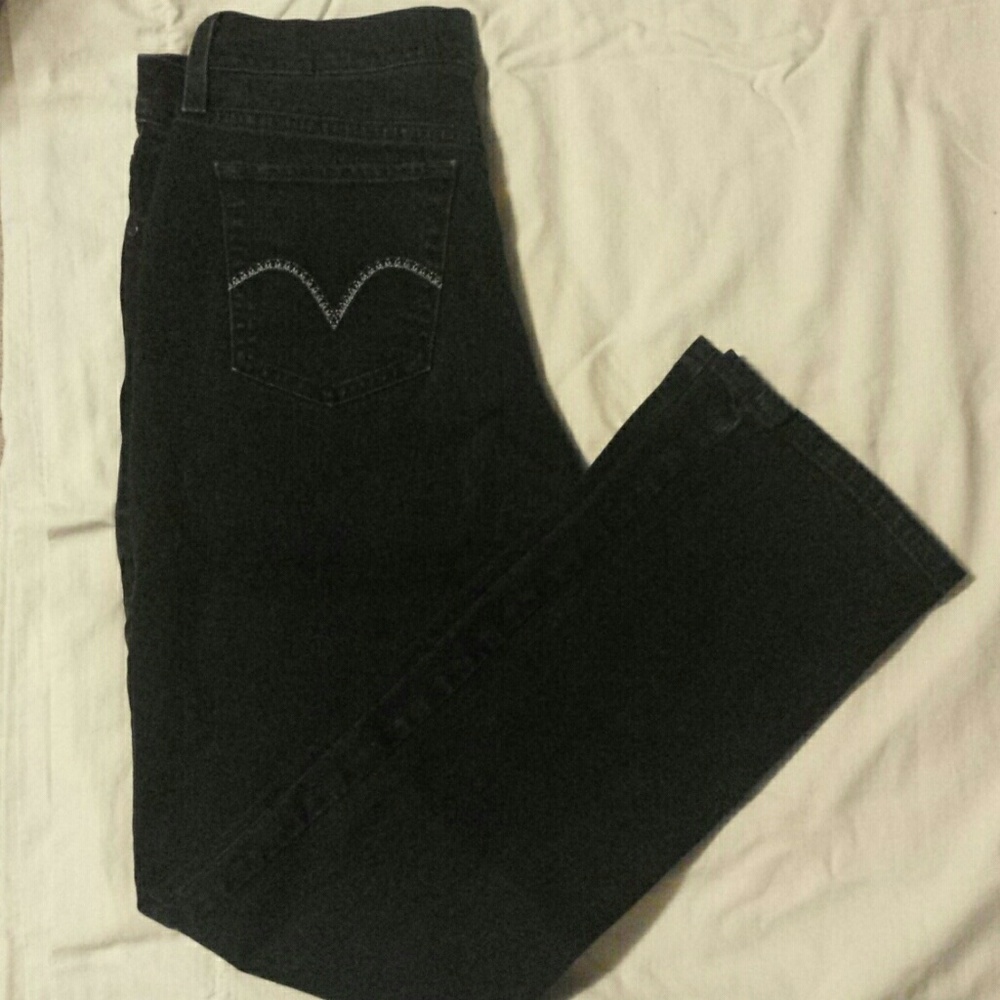 Womens levis jeans