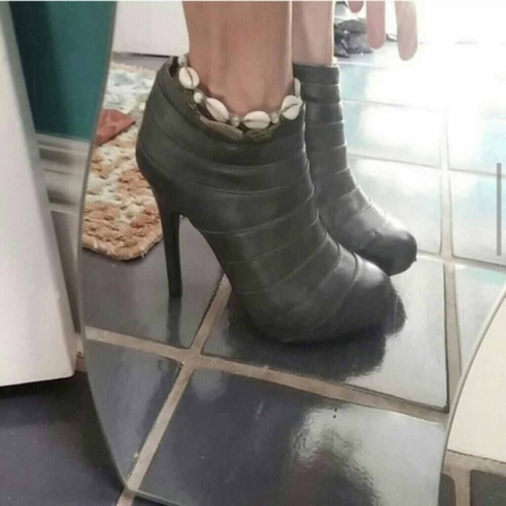 BLOWOUT SALE!!! Dark grey booties!!