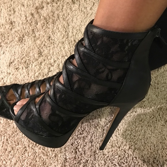 Black lace booties - Picture 4 of 4