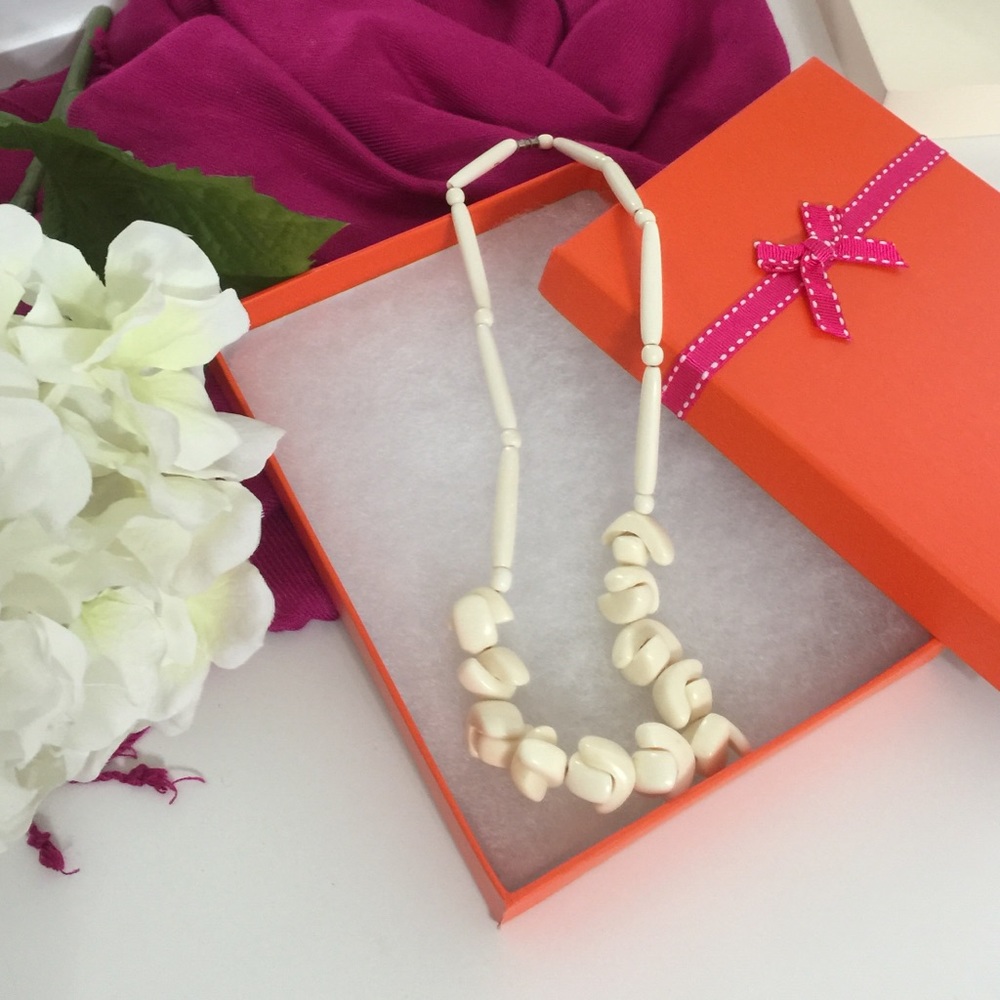 🎉Handcrafted Necklace aprox 10" long 🎉