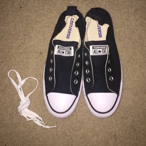 LIKE-NEW slip on converse