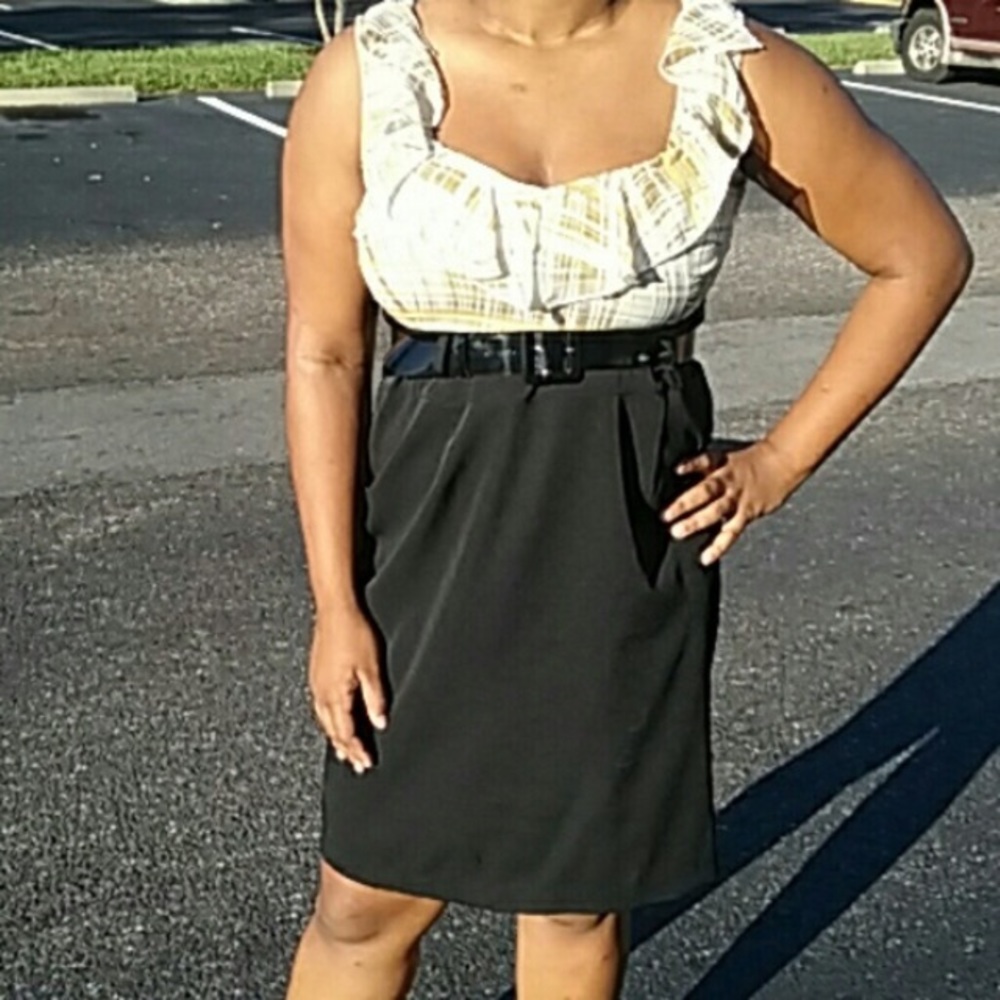 BLOWOUT SALE!!! Cute dress for work!!