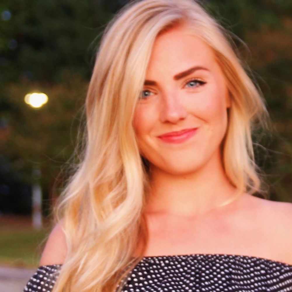 Meet your Posher, Lauren