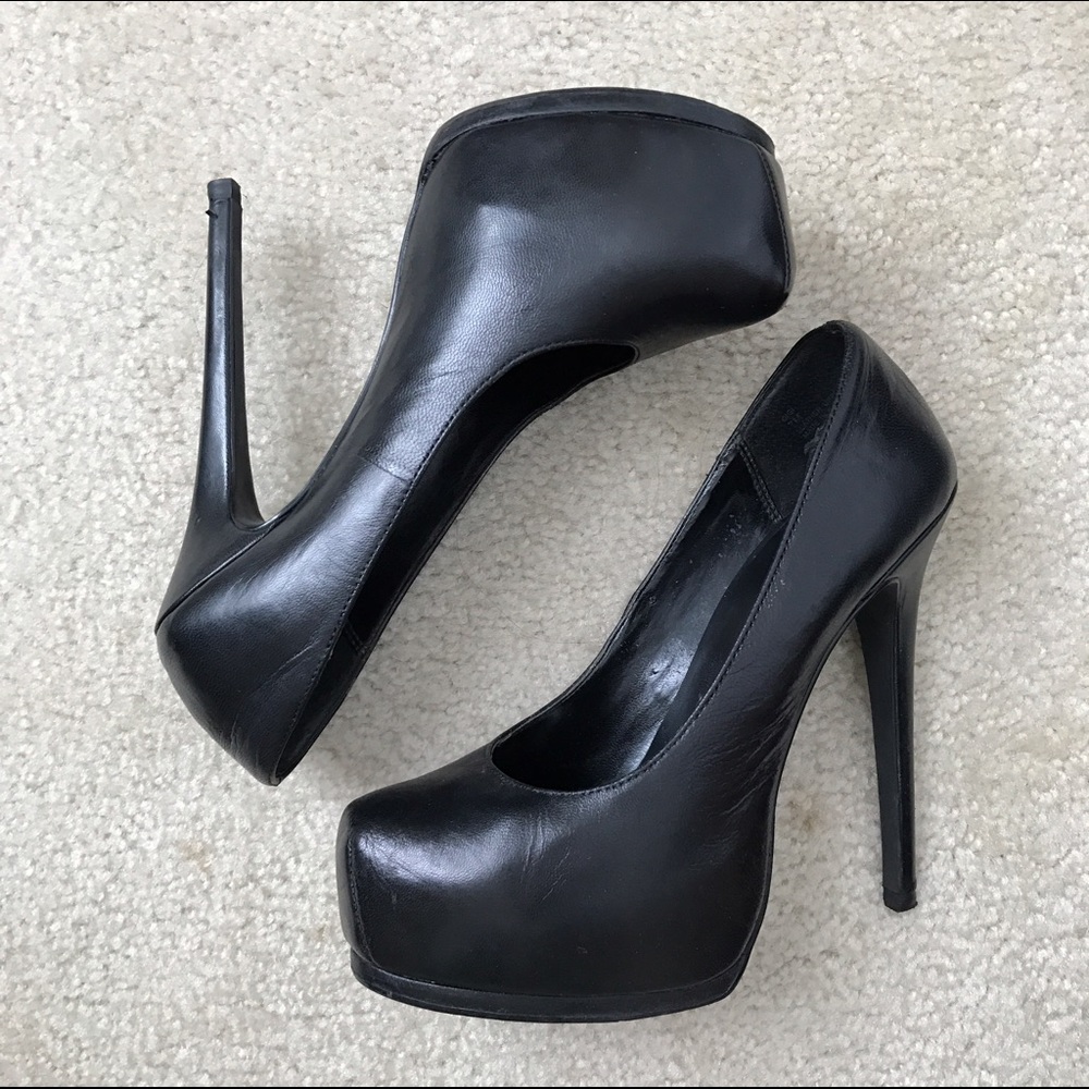 Black pump heels