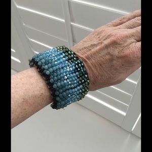 NWOT glass beaded sparkly bracelet