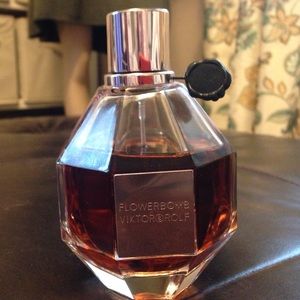 Victor Rolf Flower Bomb perfume 3.4 ounces