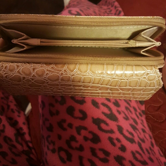 Wallet - Picture 2 of 3