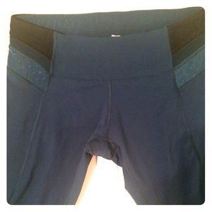 Lululemon Inspire Crop Teal Size 6