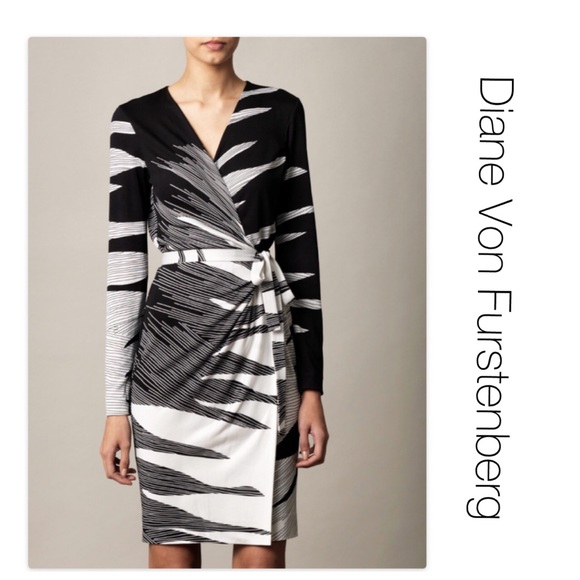 Diane von Furstenberg Dresses & Skirts - DVF Valencia wrap dress size 2