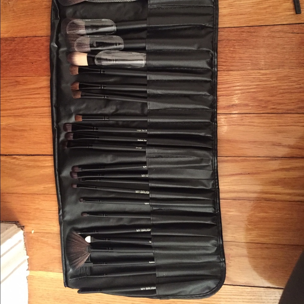 New Make up brush kit