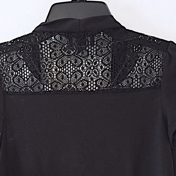 💕Lace Top with Attached Tank💕 - Picture 4 of 4