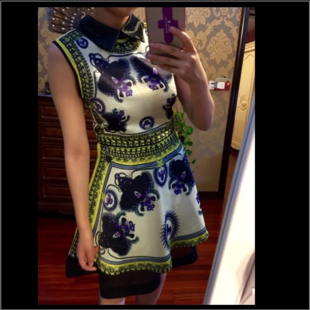 🌈💕Gorgeous Satin floral dress