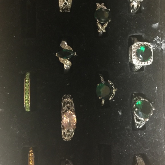 Costume Jewelry - Picture 3 of 4