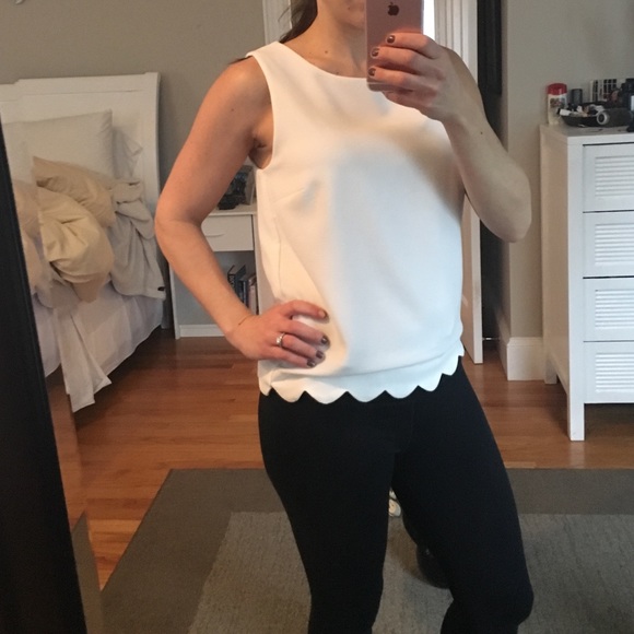 Cute summer white tank top - Picture 2 of 2