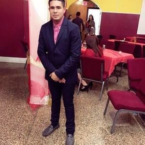 Meet your Posher, Gustavo