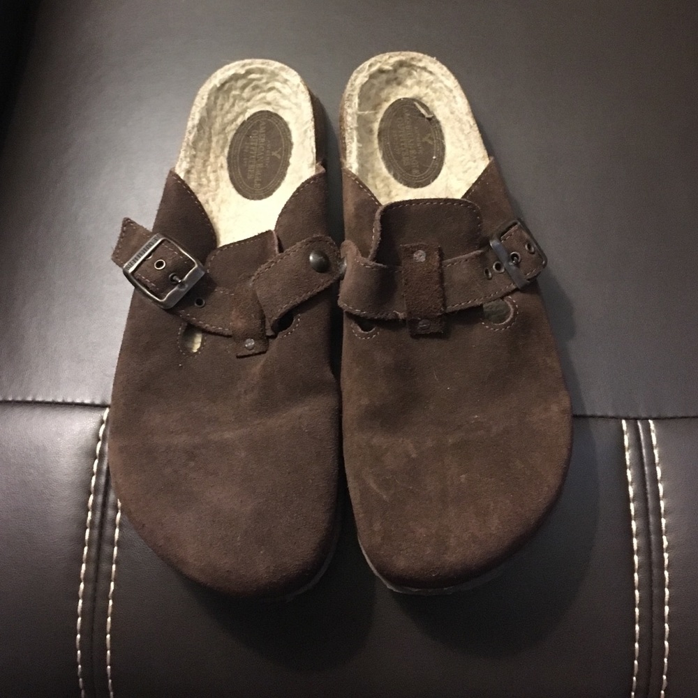 American Eagle clogs