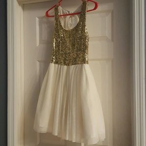 B. Darlin sz3/4 gold sequin and cream tulle formal