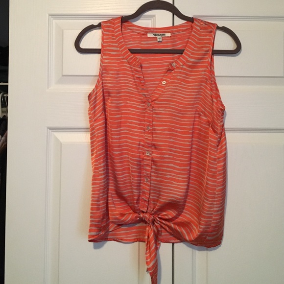 Never worn cute silky tank top - Picture 2 of 2