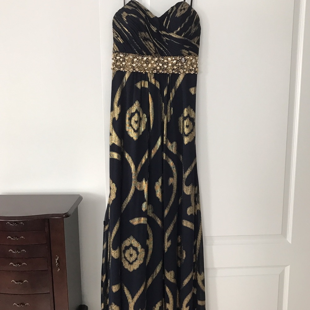 Beautiful long dress.