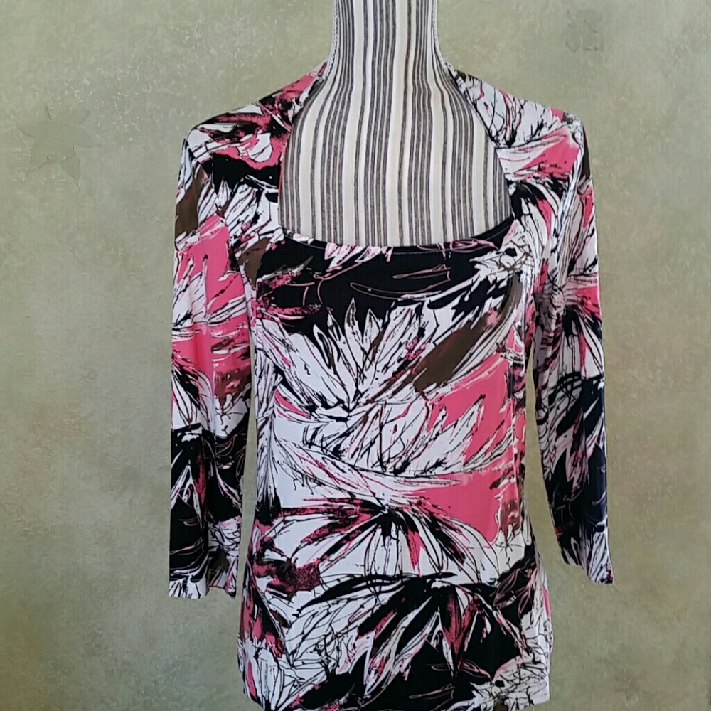 TRIBAL BLACK AND PINK PULLOVER TOP