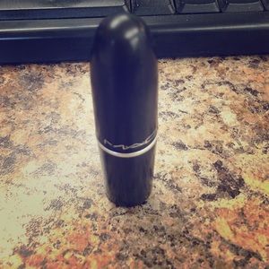 Mac lipstick in "Diva"