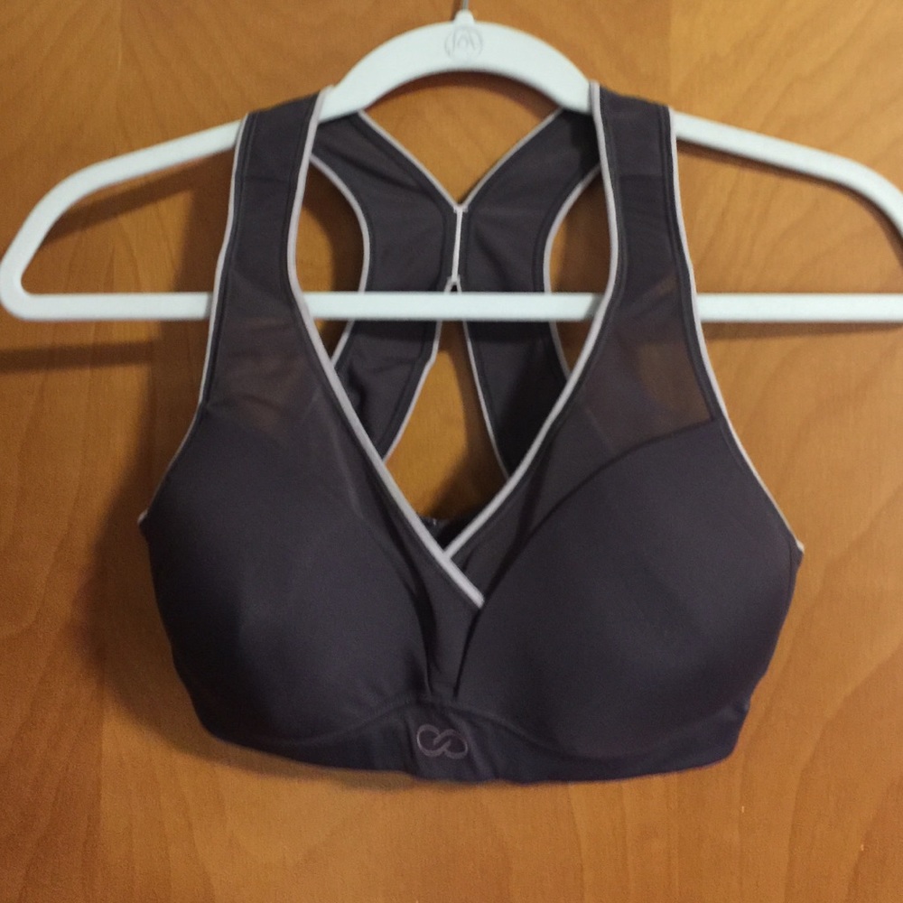 Calia by Carrie Underwood sports bra